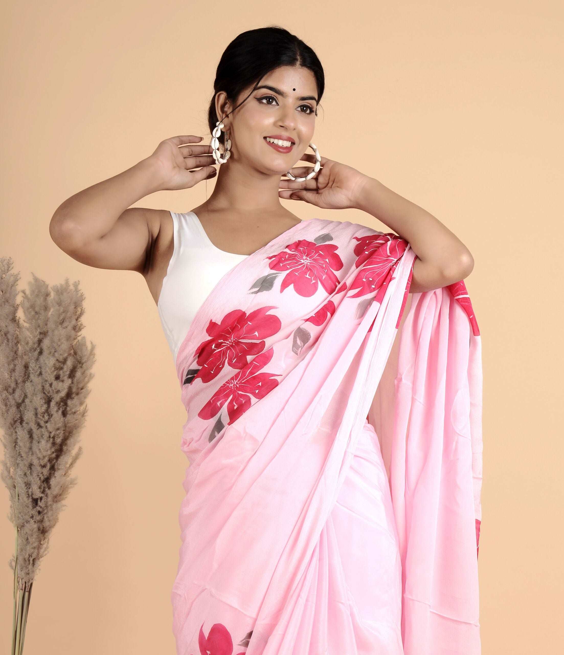 Chinnon Silk Fabric Pink Color Hand-Painted Saree