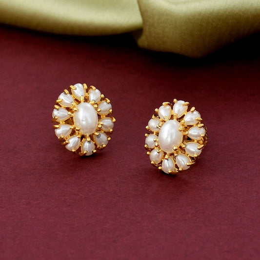 Classy Oval Moti Stud